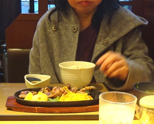 定食屋での夕食